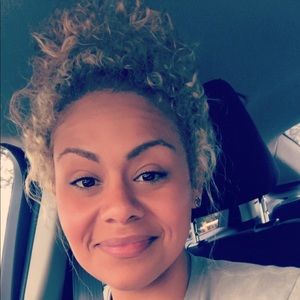 Meet your Posher, Kara